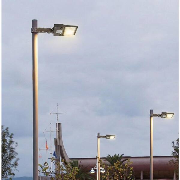 LEDMyplace 150W LED Pole Light With Photocell – 5700K Cool White 19,950 Lumens – DLC UL Bronze