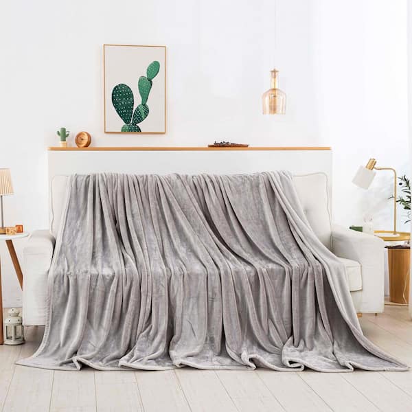 THE NORTHWEST GROUP Huge Blanket Platinum Oversized Cozy Night Cloud Throw Blanket 1GEN628000002EDC The Home Depot