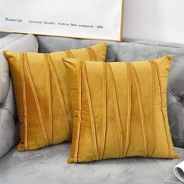 https://images.thdstatic.com/productImages/7b7bb5aa-ae38-4359-be38-4352b5901b82/svn/outdoor-throw-pillows-b07wpbj7xc-4f_600.jpg