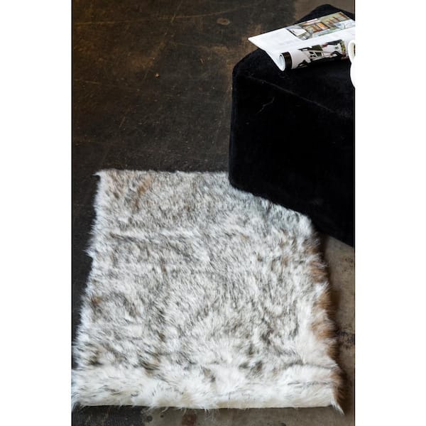 Hudson Gradient Gray 2 ft. x 3 ft. Faux Sheepskin Indoor Rug