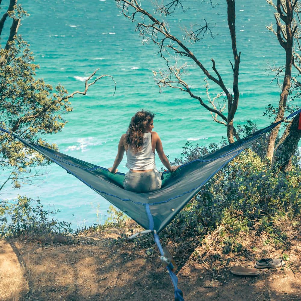 Elevate Black and Blue Polyester Mesh Hammock Bed