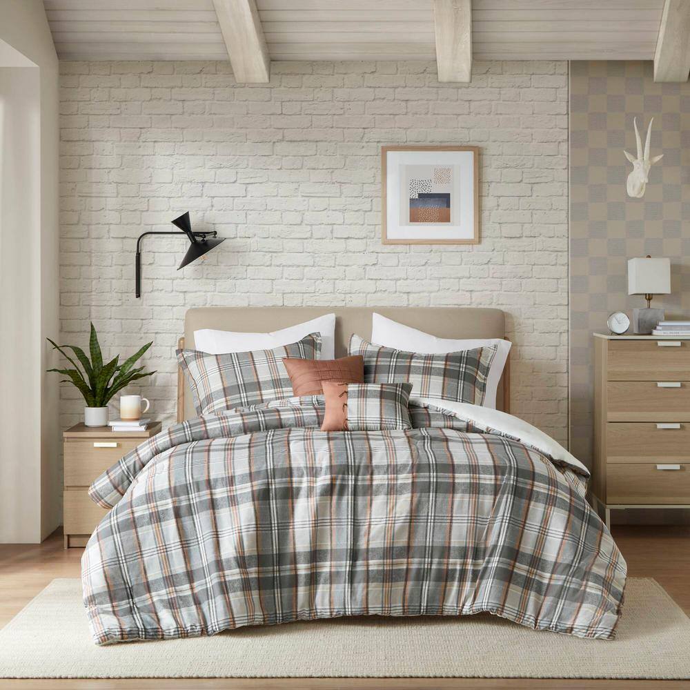 Tan and Gray Plaid Twin/Twin XL Microfiber Comforter Set