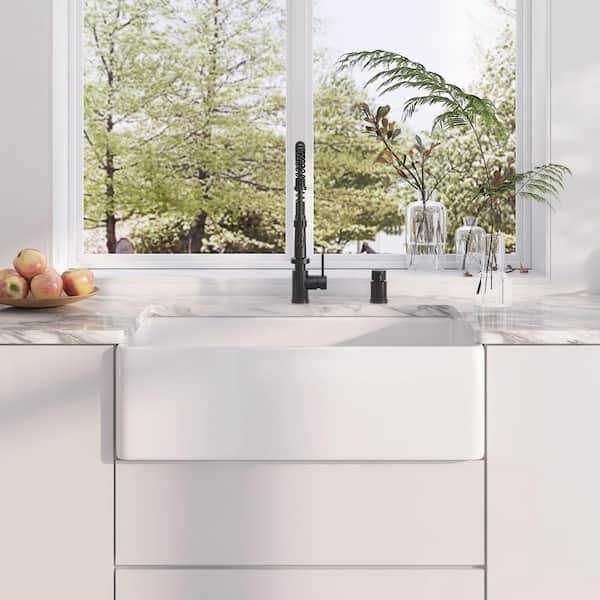 Eridanus Malibu Crisp White 33 in. Farmhouse Apron Single