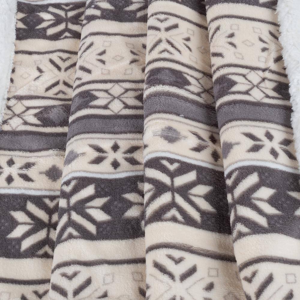 Gray Diamond Fleece Sherpa Reversible Winter Blanket