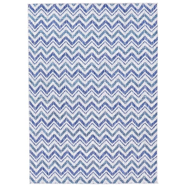 Sunnydaze Sunnydaze Chevron Dreams Polypropylene Outdoor Patio Area Rug in Blue/Gray - 5 x 7 Ft