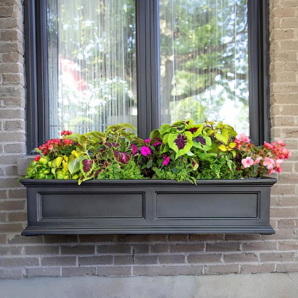 Fairfield 48 in. x 11 in. Self-Watering Black Polyethylene Window Box