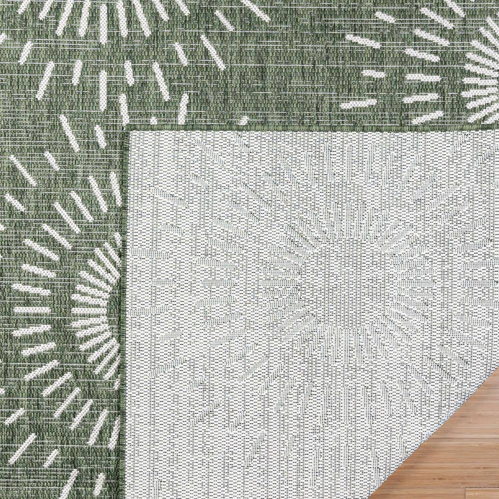 Tiaret Green and Beige Flatweave Indoor/Outdoor Area Rug 5' x 7'