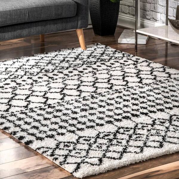 Artistic Weavers Ebbie Modern Industrial Area Rug - On Sale - Bed