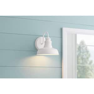 Elmcroft 7.63 in. 1-Light Designer White Farmhouse Wall Sconce with Metal Shade
