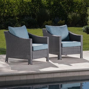 2-Piece Gray Wicker Outdoor Lounge Chair with Blue Cushions