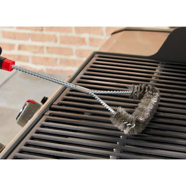 Weber Wood 17-in Grill Brush in the Grill Brushes & Cleaning Blocks  department at