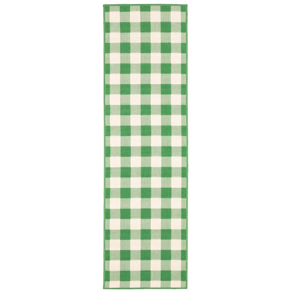 AVERLEY HOME Messina Green/Ivory 2 ft. x 8 ft. Geometric Gingham Check Polypropylene Indoor/Outdoor Runner Area Rug