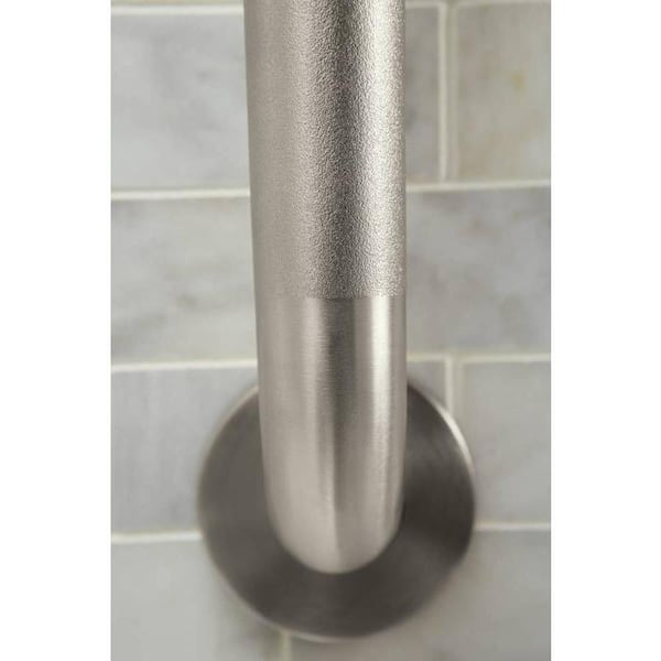 https://images.thdstatic.com/productImages/7c007ca6-920c-4819-9e78-8a508377996f/svn/peened-stainless-steel-moen-grab-bars-r8712p-c3_600.jpg