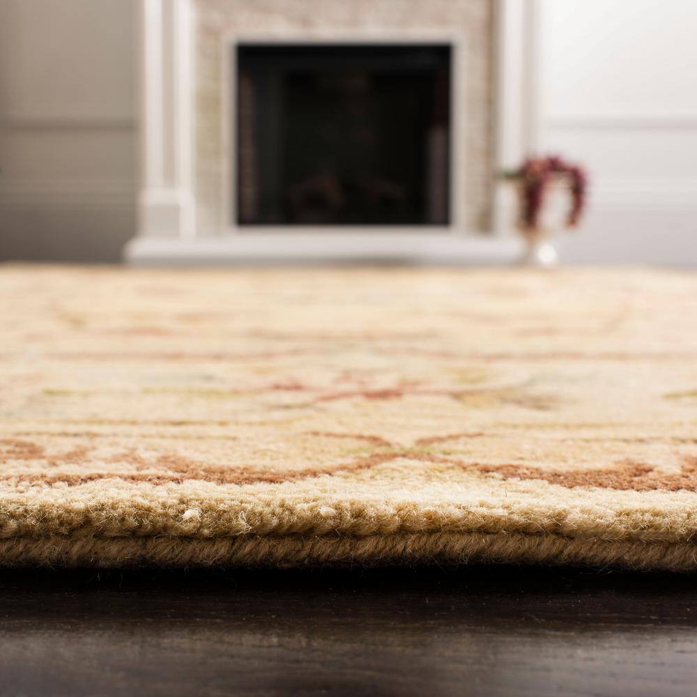 Handmade Tufted Wool Round Rug in Light Gold/Beige, 47"