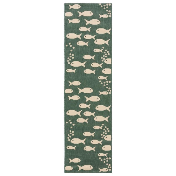 SAFAVIEH Courtyard Dark Green/Ivory 2 ft. x 8 ft. Runner Novelty Fish Indoor/Outdoor Area Rug