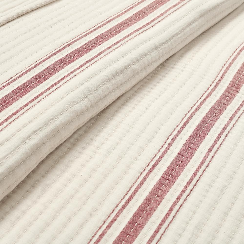 Cozy Farmhouse Red Cotton Full/Queen Reversible Quilt