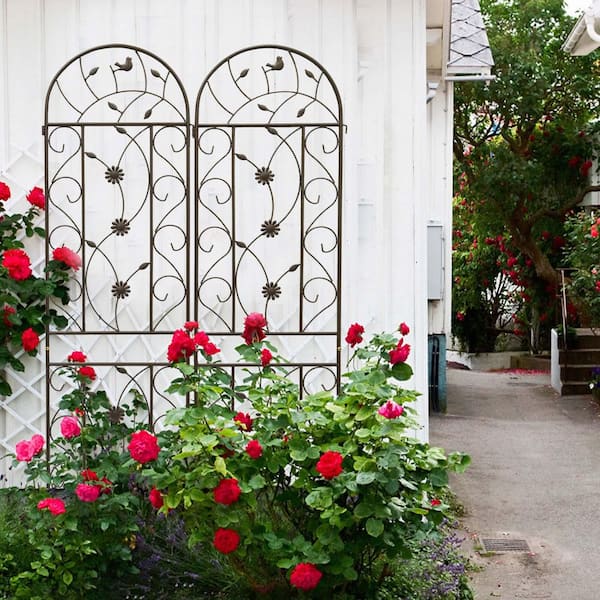 86.7 in. Metal Garden Trellis, Rustproof Plant Trellis Fence Plant Support Trellis Garden Decorations, Brown (4 Pack)