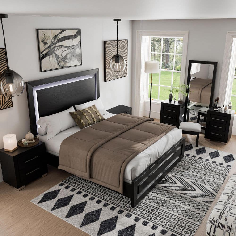 Fairhart 5-Piece Black Wood King Panel Bedroom Set with 2 Nightstands and Vanity Set price history on PriceWatchPro