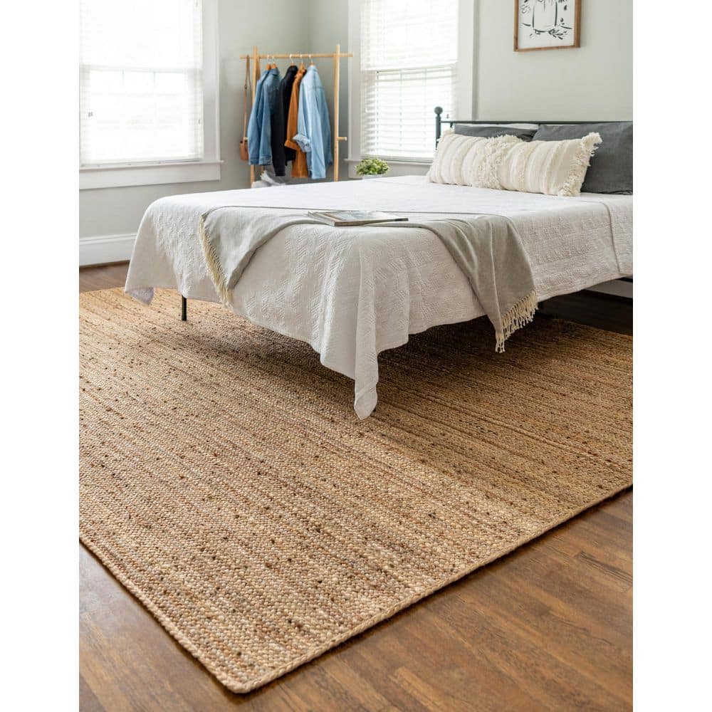 Handmade Rectangular Brown Braided Jute Indoor Rug