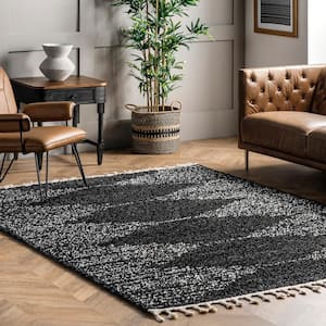 Bria Moroccan Diamond Tassel Black Doormat 3 ft. x 5 ft. Indoor Area Rug
