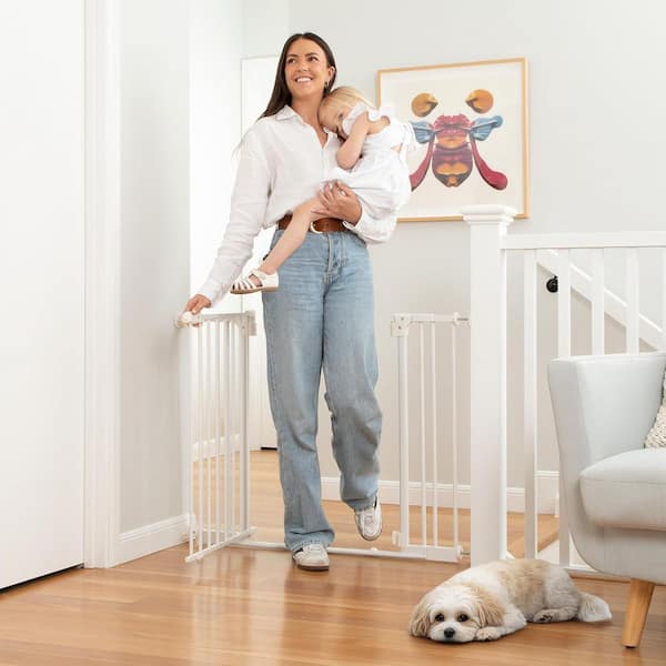 Safe Step Baby Gate 28.7-40.15' in. W x 30 in. H White