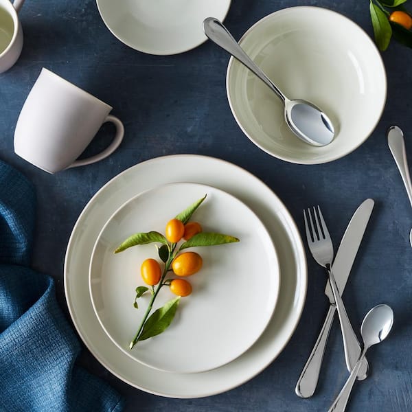 Colorwave Sand 10.5 in. (Tan) Stoneware Coupe Dinner Plates, (Set of 4)