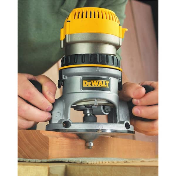 DEWALT Router Kit 2 1/4 HP 12 Amp Plunge and Fixed Base Variable Speed 8 to 24k for sale online