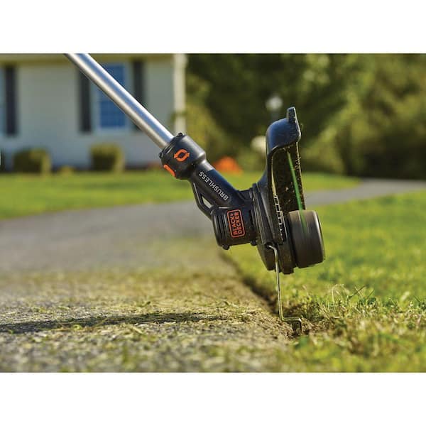 BLACK+DECKER 40V MAX Lithium-Ion Cordless Brushless 13 in. String Grass  Trimmer/Edger w/ 1.5 Ah Battery and Charger LST540 - The Home Depot