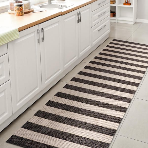 JONATHAN Y Negril Two-Tone Wide Stripe Black/Beige 2 ft. x 8 ft. Indoor/Outdoor Runner Rug