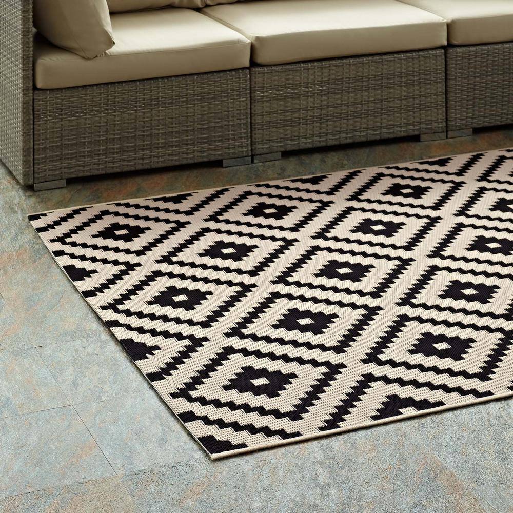 Perplex Black and Beige Geometric Diamond 8' x 10' Area Rug