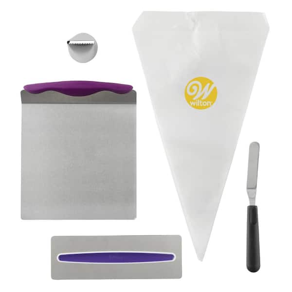 Wilton Cake Decorating Kit for Beginners with Lifter, Spatula, Icing Tip/Smoother and Disposable Decorating Bags