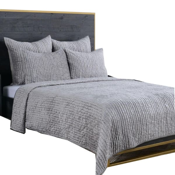 Benjara 1-Piece Gray Solid King Size Microfiber Quilt