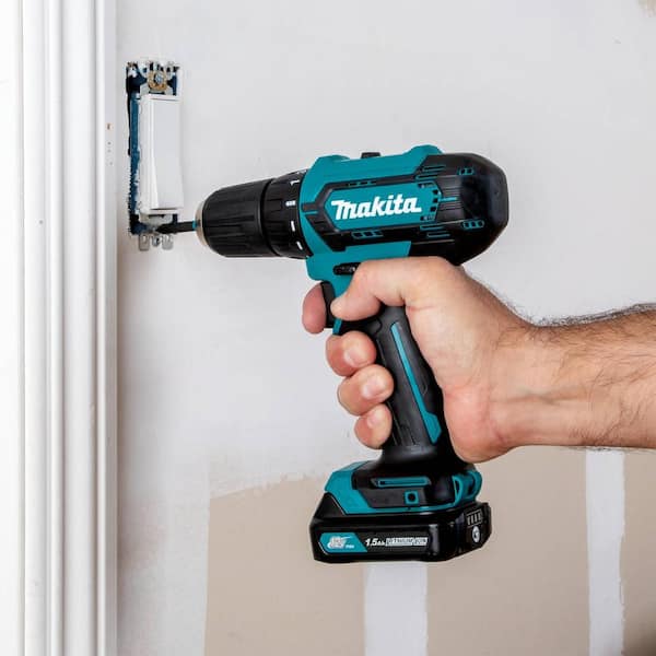 Makita 1 5 Ah 12 Volt Max Cxt Lithium Ion Cordless Drill Driver And Impact Driver Combo Kit 2 Piece Ct232 The Home Depot