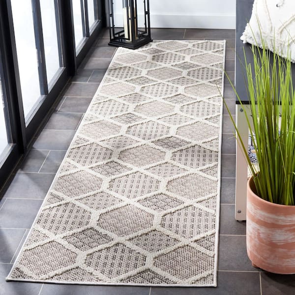 Global 2 ft. x 8 ft. Gray/Ivory High-Low Geometric Hexagon Runner Rug