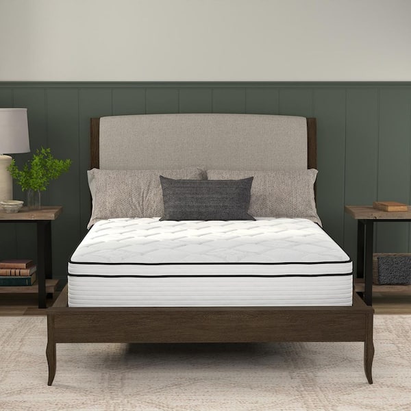 Classic Twin XL Medium Innerspring 10 in. Mattress