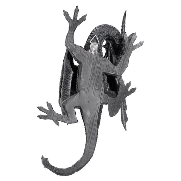 Design Toscano 13.5 in. x 7 in. Horned Dragon of Devonshire Wall