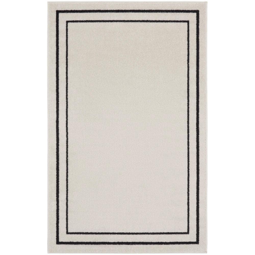 Essential Elegance Ivory/Black Synthetic 2' x 4' Outdoor Rug