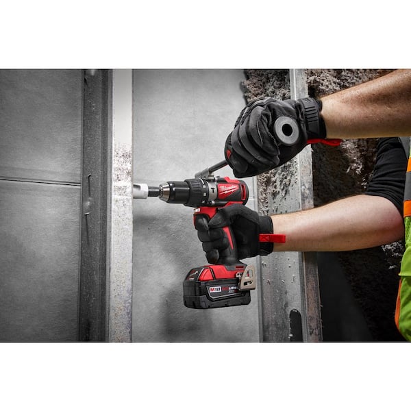 Milwaukee M18 18V Lithium Ion Brushless Cordless Hammer Drill