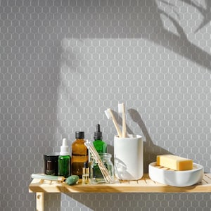 Metro 1 in. Hex Glossy Light Grey 10-1/4 in. x 11-7/8 in. Porcelain Mosaic Tile (8.6 sq. ft./Case)