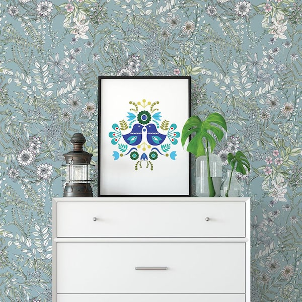 Full Bloom Blue Floral Paper Strippable Roll (Covers 56.4 sq. ft.)
