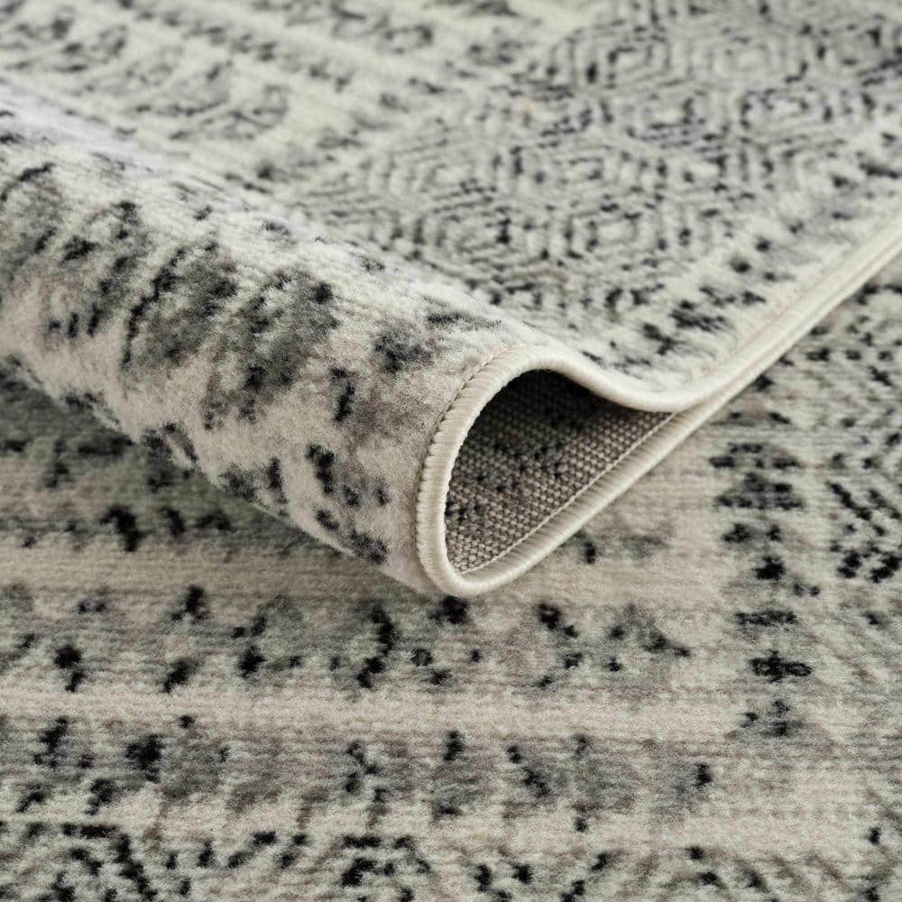 Gray and Off-White 5' x 7' Synthetic Rectangular Area Rug