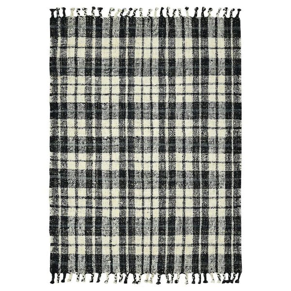 5' X 7' Black And Ivory Jute Plaid Hand Woven Area Rug With Fringe