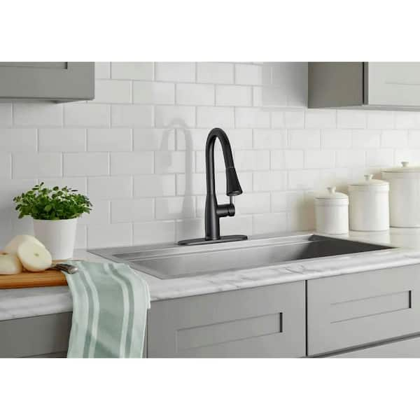 https://images.thdstatic.com/productImages/7cfa0ece-b75e-4cb2-9f32-d80ae5aa73fd/svn/matte-black-pull-down-kitchen-faucets-d001o-4f_600.jpg