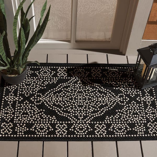 Courtyard 2 ft. x 4 ft. Black/Beige Medallion Indoor/Outdoor Accent Rug