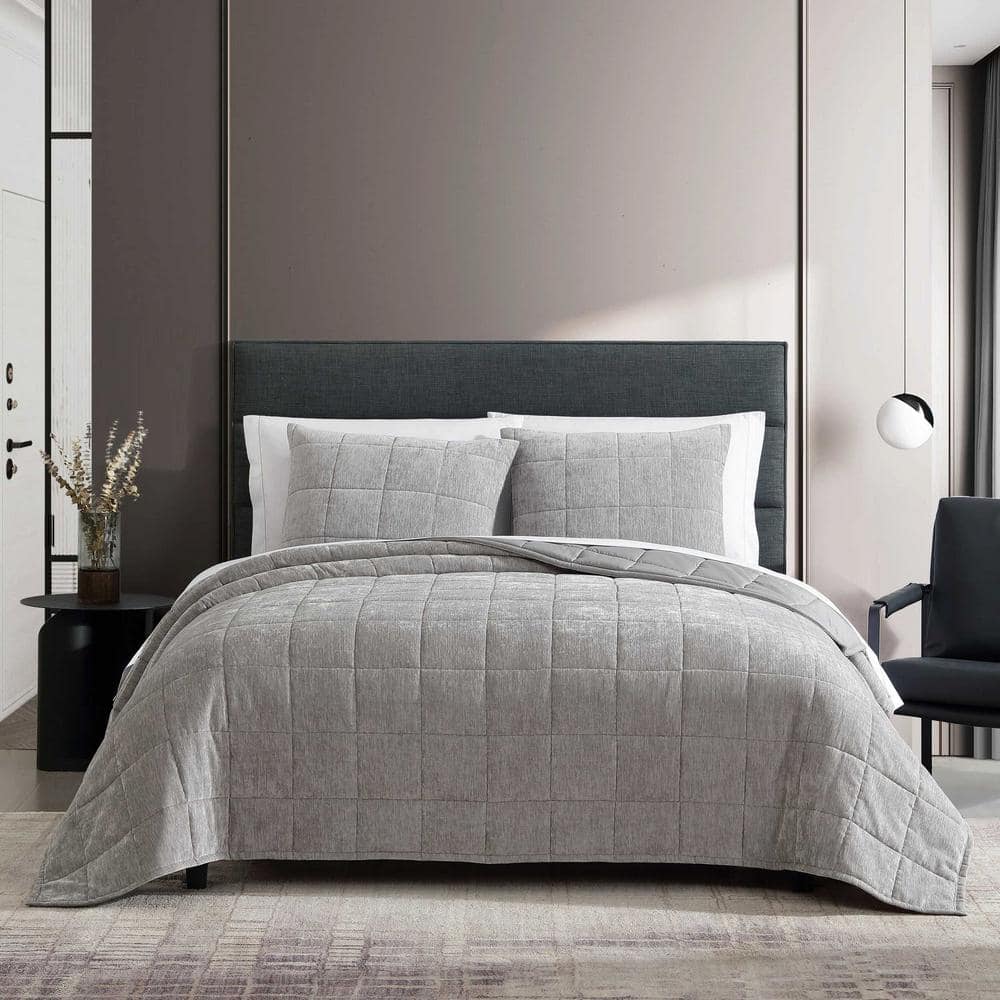 VERA WANG Chenille Box Solid 3-Piece Silver Grey Reversible King Quilt ...