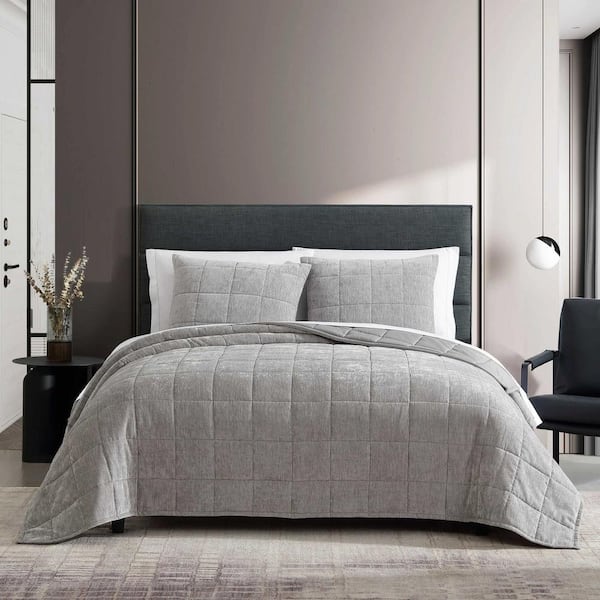 VERA WANG Chenille Box Solid 3-Piece Silver Grey Polyester Reversible King Quilt Set