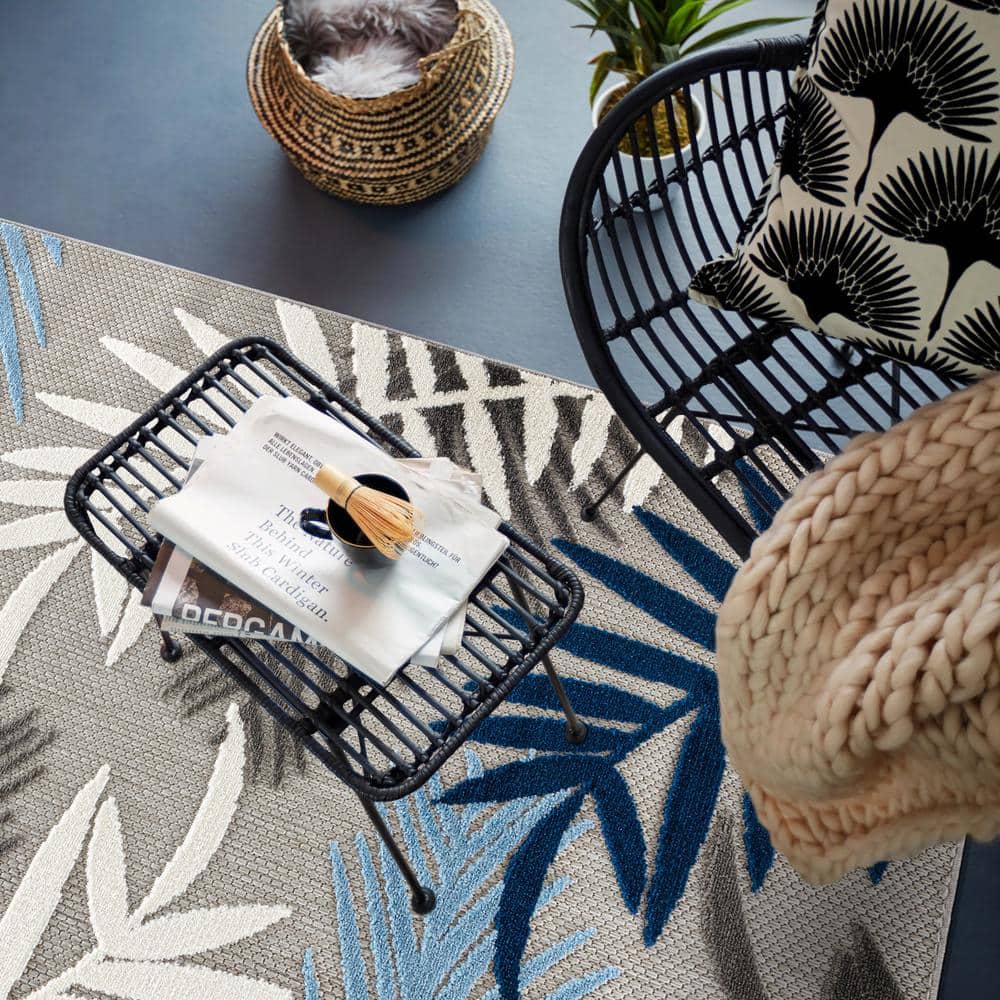 Evora Blue and Gray Palm Frond Indoor/Outdoor Area Rug