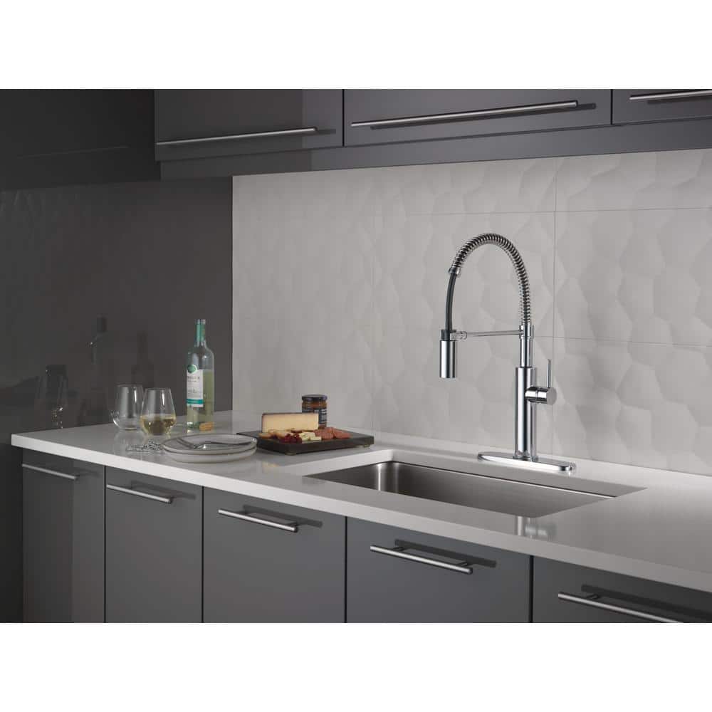 Chrome Pull-Down Sprayer Kitchen Faucet with 20-inch Hose