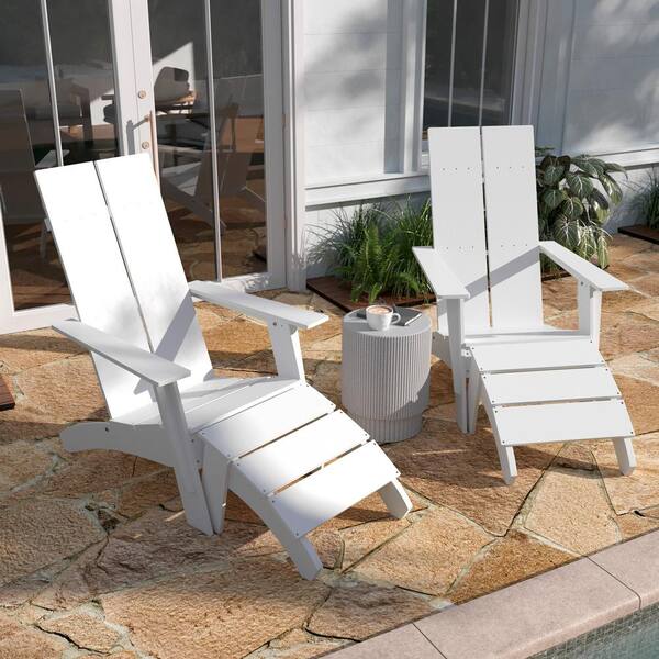 White resin best sale lounge chair