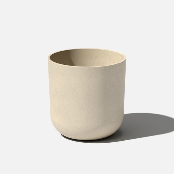 Veradek Kona 15 in. Sand Plastic Round Planter